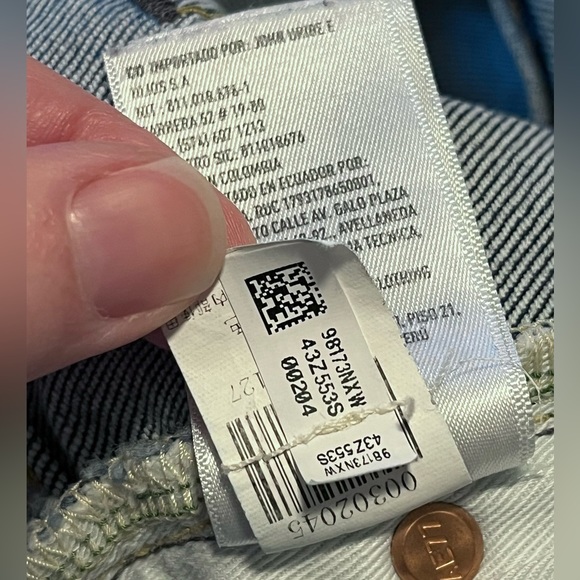 AE77 Premium Mom Jean - 4 Short - Picture 11 of 13